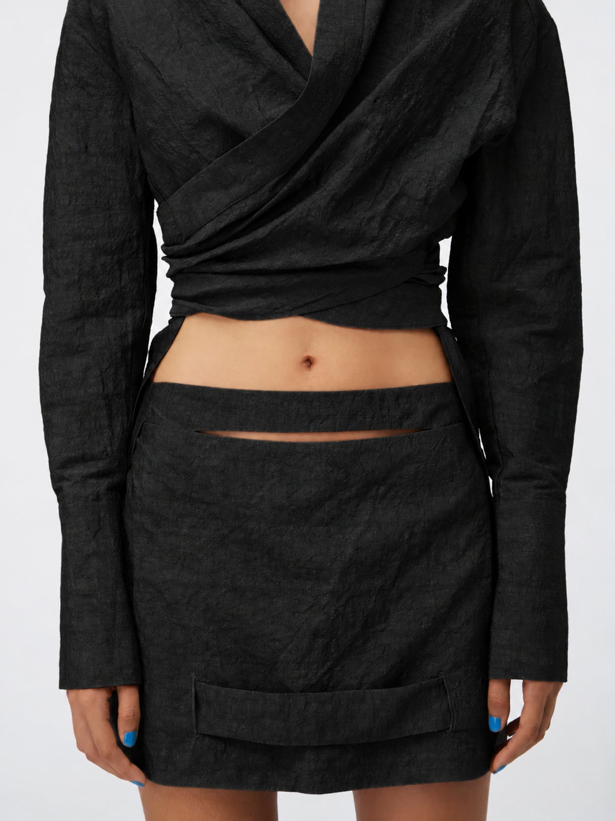 Sabinas Weave Black – Linen Blend Wrap Shirt GAUGE81